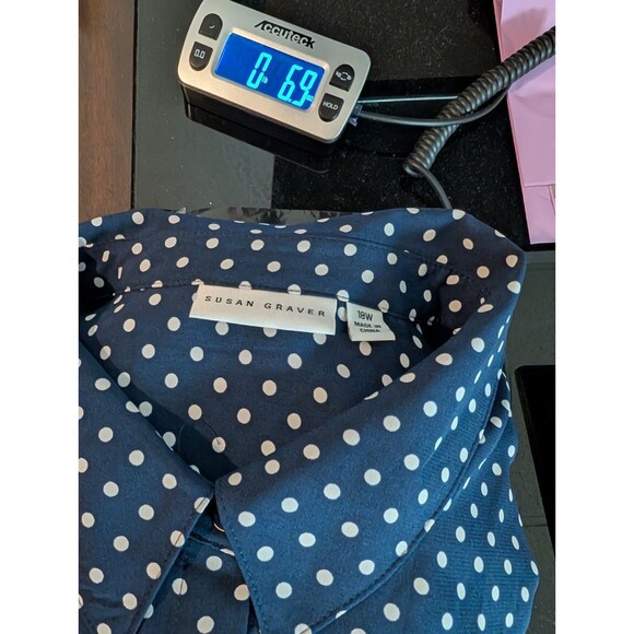 Susan Graver Button Up Top Size 18W Blue White Polka Dot Long Sleeve Tie Front - Picture 12 of 12